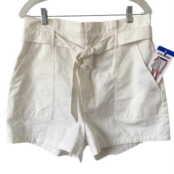 NEW STEVE MADDEN High Waisted Paperbag Shorts Size Large White Pockets - Picture 1 of 4